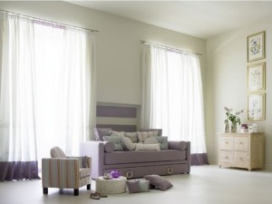 Som especialistes en la decoració tèxtil de la llar. Oferim un producte totalment a mida i personalitzat, cortines, edredons, coixins, entapissats, papers decoratius, catifes. Disposem de les últimes tendències i de les principals firmes nacionals i internacionals