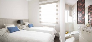 Cortines i Estors, Presa de mesures gratis, Confeccionem i instal·lem Cortines i Estors, Riells i Barres. Varietat en Teixits i Estores Moderns, Estors Enrotllables, Estors Paqueto, Estores Plegables, Cortines Nit i Dia, Cortines Veneciana de fusta, Persianes Venecianes alumini, Cortines Verticals, Cortines Plisades o Panells Japonesos. Protecció Solar exterior, Tendals, Fet a mida per vestir la seva finestra, Automatismes i Motoritzacions. Servei de presa de mesures i instal·lació de cortines i estores a Andorra. El mejor diseño de cortinas es a menudo el último toque de decoración de interiores por el que nos decidimos. En general, vienen después de la elección de los muebles, el color de las paredes y el resto de los complementos. Pero, no por ello, las cortinas son menos importantes. Las cortinas en una habitación son comparables a los zapatos o el peinado en el estilismo final de una persona. Siempre destacó la importancia de las cortinas en el diseño, las cortinas le dan la terminación a la decoración de interiores y hacen las habitaciones más acogedoras. En el caso del diseño moderno, donde todos los elementos son tan estructurados, se hace absolutamente necesario tener cortinas, ya que con éstas, logras el aspecto hogareño que necesitas. Veamos a continuación algunas ideas para la decoración con cortinas de diseño moderno. El material de la cortina depende de dos factores fundamentales, el efecto que busques causar con las cortinas y la cantidad de luz que quieras dejar pasar a través de la misma. En el caso del diseño moderno, el efecto que se busca causar con las cortinas, es un efecto sin demasiado drama, más bien algo puro, pero acogedor. Por lo que sólo deberás concentrarte en la cantidad de luz que quieras dejar pasar a través de la cortina. Si quieres eliminar la luz, tienes la opción de elegir cortinas black out, que evitarán que pase la luz del sol. Por otro lado, en caso de que quieras dejar pasar luz moderada a través de las cortinas puedes elegir cortinas de gasa. Este tipo de tela para cortinas vienen en distintos grosores, ideales para cambiar la intensidad de luz que entra por tu ventana. si bien el diseño moderno presenta una paleta tradicionalmente monocromática, es común insertar colores vibrantes dentro de la decoración moderna. Una de las maneras de insertar color es, justamente, a través de las cortinas. Para decorar con cortinas en una habitación de estilo moderno, recomiendo que si eliges un color, luego lo equilibres, colocando el mismo color en la zona opuesta de la habitación. Coloca cojines, o pequeños adornos que tengan el mismo color que la cortina o una alfombra en el centro de la habitación. Pero no satures la habitación llenándola de éste color en particular, más bien, debes colocar pequeños detalles para equilibrar. Dependiendo de la habitación de la casa que estés decorando, puedes elegir entre diferentes tipos de cortinas. Las cortinas tipo venecianas se dan muy bien con la decoración de interiores moderna. Sin embargo, no son apropiadas para los dormitorios o las salas familiares, pues no brindan el efecto acogedor que se busca al colocar cortinas en dichas habitaciones. No obstante, puedes colocarlas en la oficina o la cocina, donde logran adaptarse muy bien al diseño. Para el resto de las habitaciones, recomiendo que coloques cortinas clásicas de tela, generarán el equilibrio necesario entre lo moderno y lo acogedor del que hablaba al comienzo. Al elegir el material que usarás para tus cortinas de diseño moderno, no olvides que cuanto más grueso sea el material más resistente será a los lavados. Y al momento de decorar la casa, no dejes de tener en cuenta nuestras claves para colocar cortinas. ¿Qué te parece la idea de decorar con este tipo de cortinas?